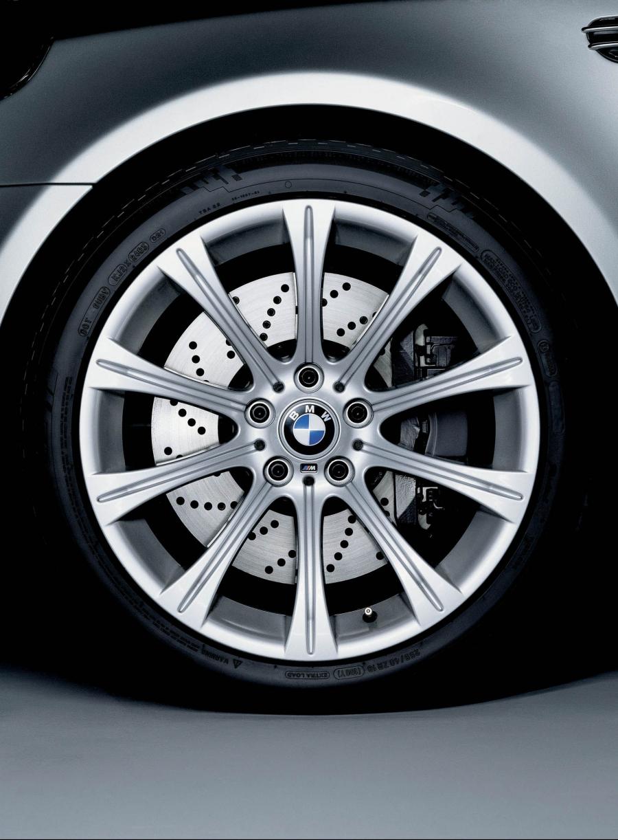 Колеса BMW M5 (E60) 2004 года  (WW) (фото 47 из 98)
